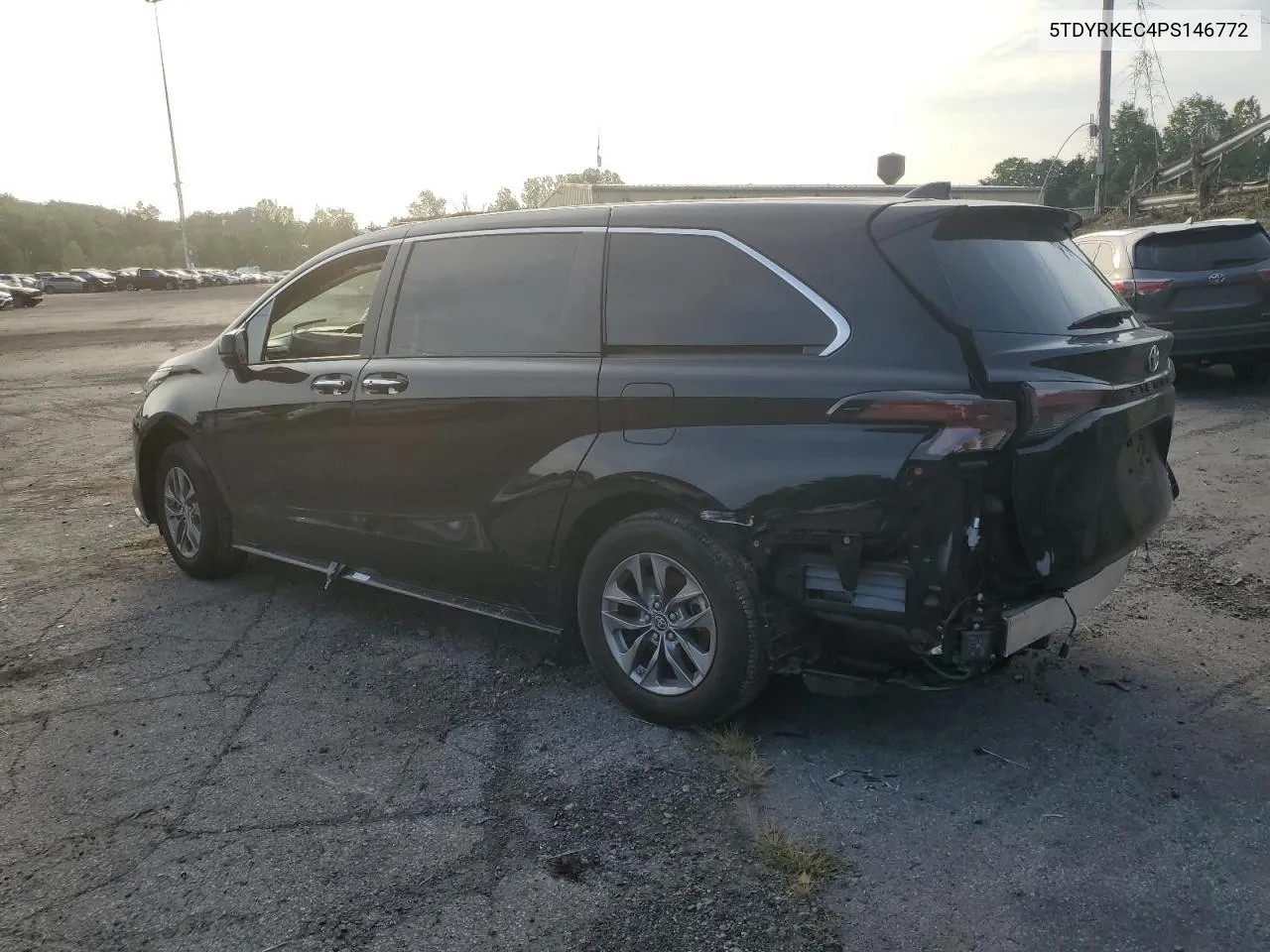 5TDYRKEC4PS146772 2023 Toyota Sienna Xle