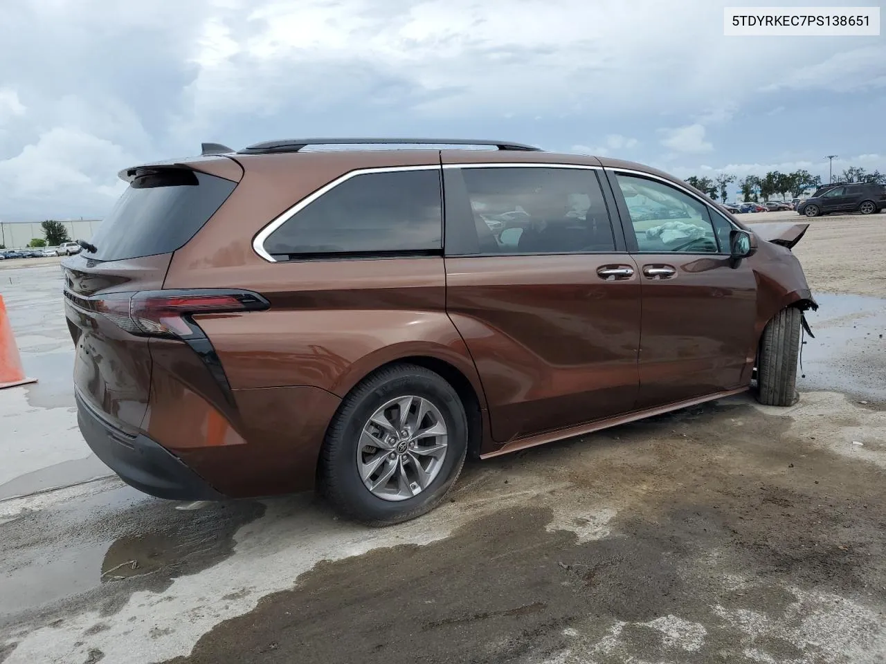 2023 Toyota Sienna Xle VIN: 5TDYRKEC7PS138651 Lot: 72980064