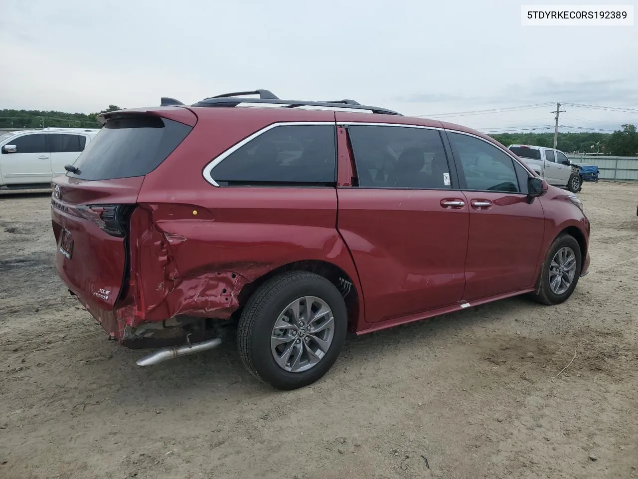 5TDYRKEC0RS192389 2024 Toyota Sienna Xle