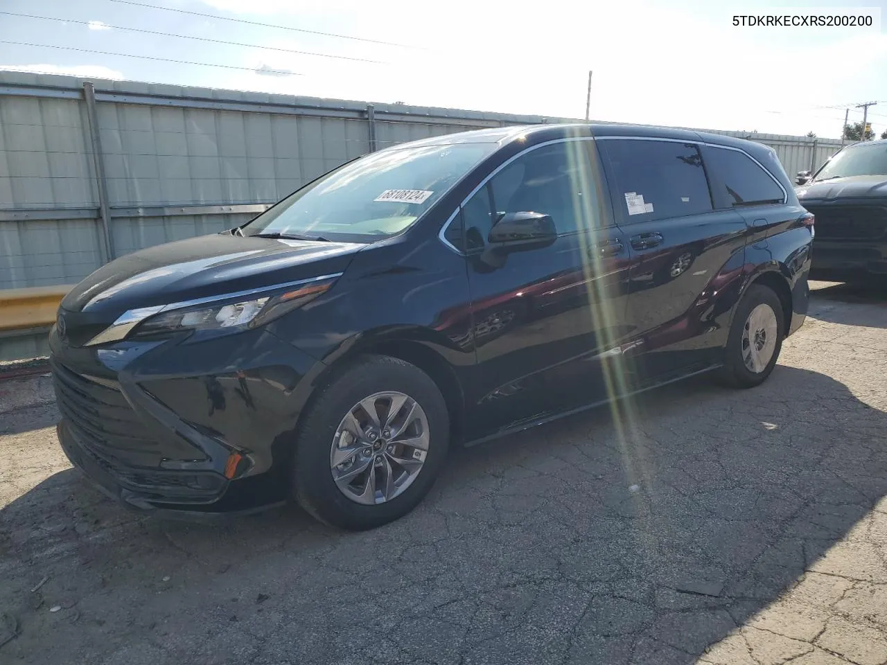 2024 Toyota Sienna Le VIN: 5TDKRKECXRS200200 Lot: 68108124