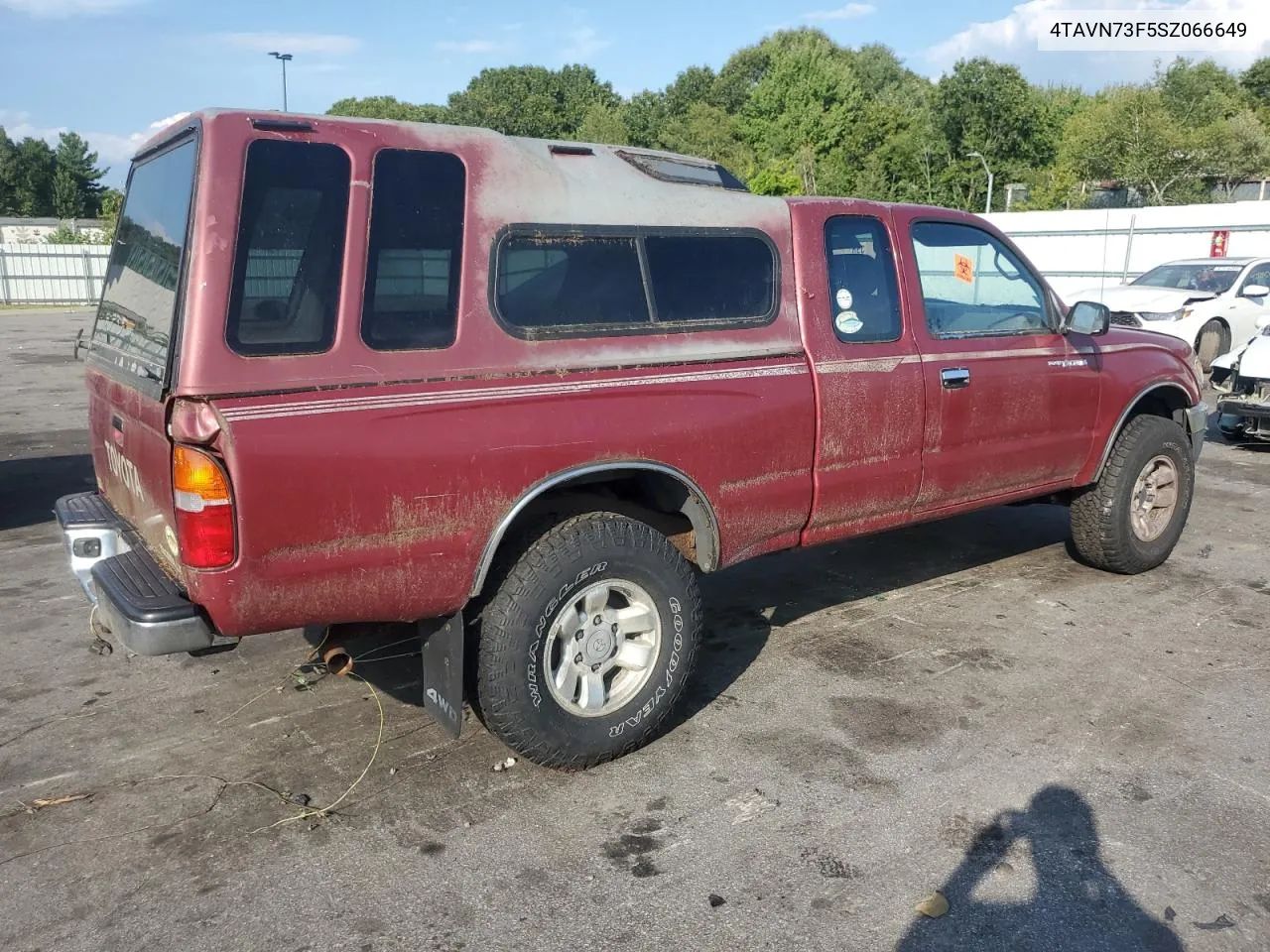 1995 Toyota Tacoma Xtracab VIN: 4TAVN73F5SZ066649 Lot: 68972204