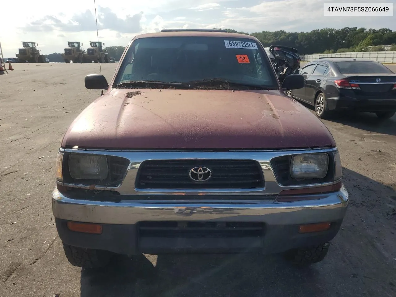 1995 Toyota Tacoma Xtracab VIN: 4TAVN73F5SZ066649 Lot: 68972204