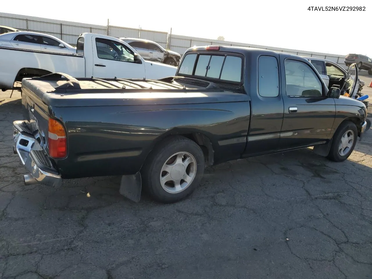 1997 Toyota Tacoma Xtracab VIN: 4TAVL52N6VZ292982 Lot: 74053604