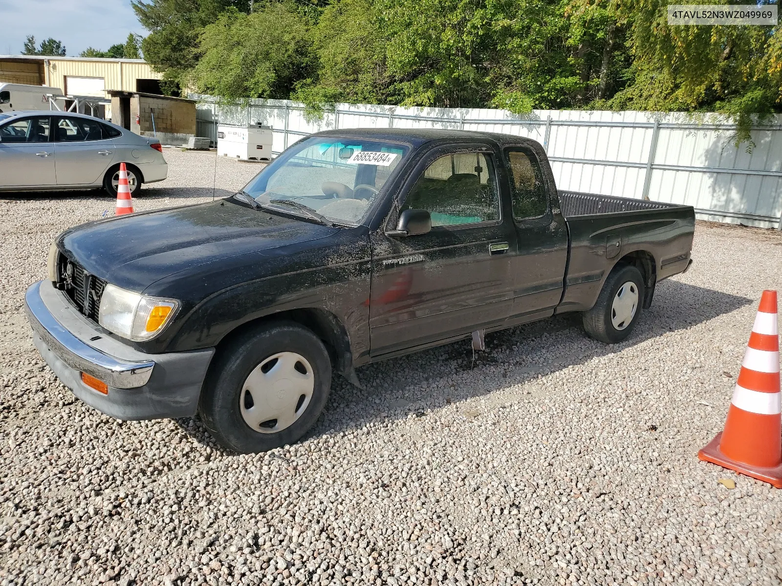 1998 Toyota Tacoma Xtracab VIN: 4TAVL52N3WZ049969 Lot: 68853484