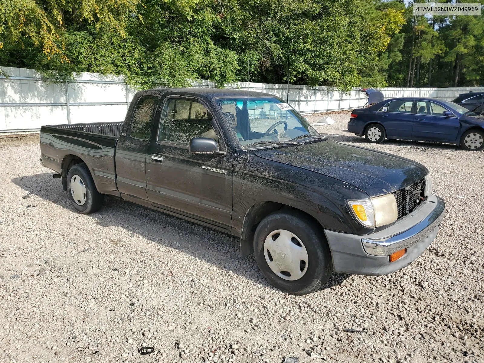 1998 Toyota Tacoma Xtracab VIN: 4TAVL52N3WZ049969 Lot: 68853484