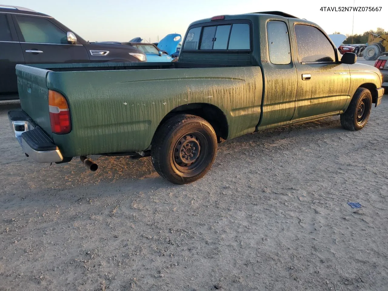 1998 Toyota Tacoma Xtracab VIN: 4TAVL52N7WZ075667 Lot: 79244584