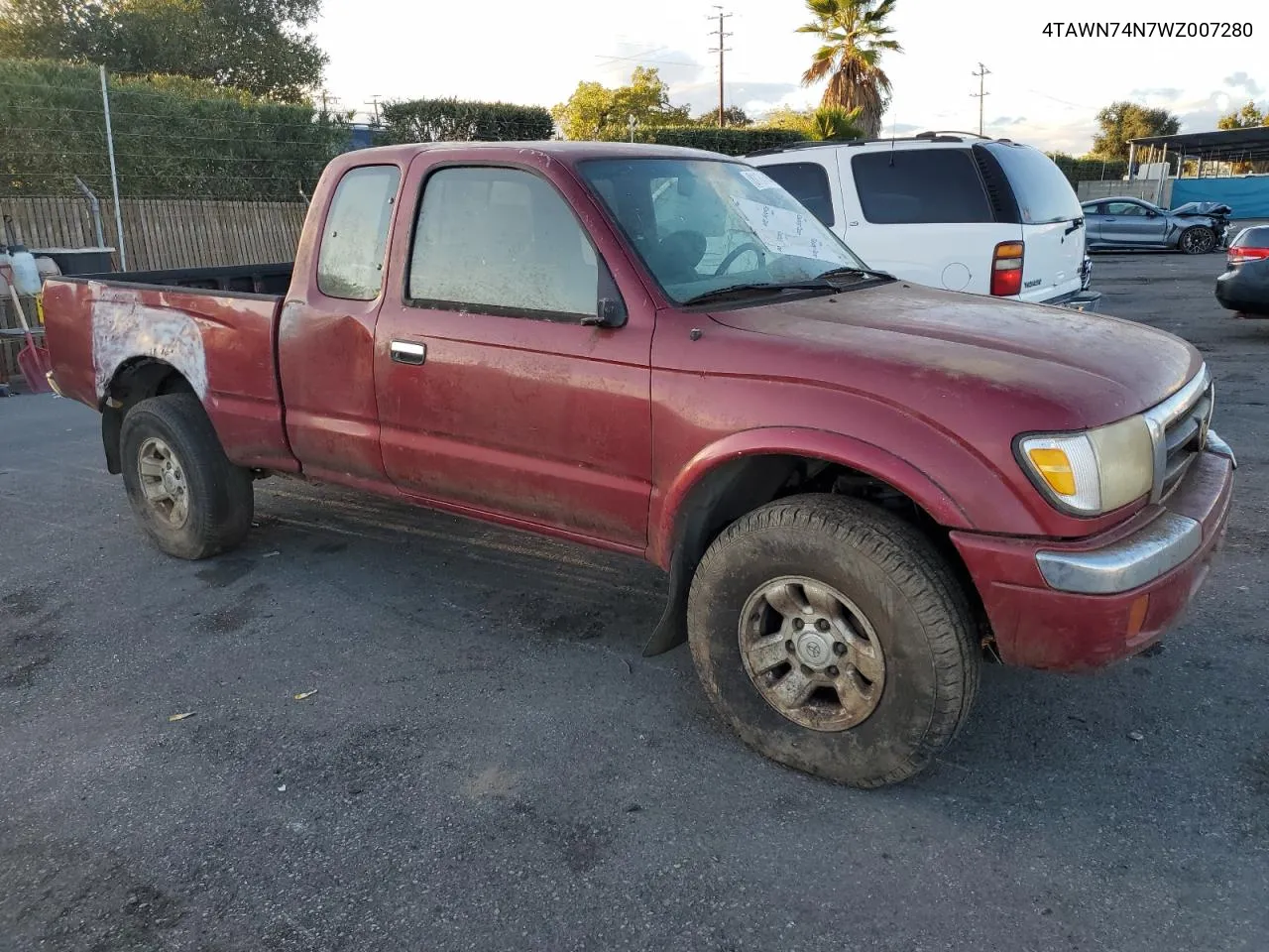 1998 Toyota Tacoma Xtracab Limited VIN: 4TAWN74N7WZ007280 Lot: 81184644