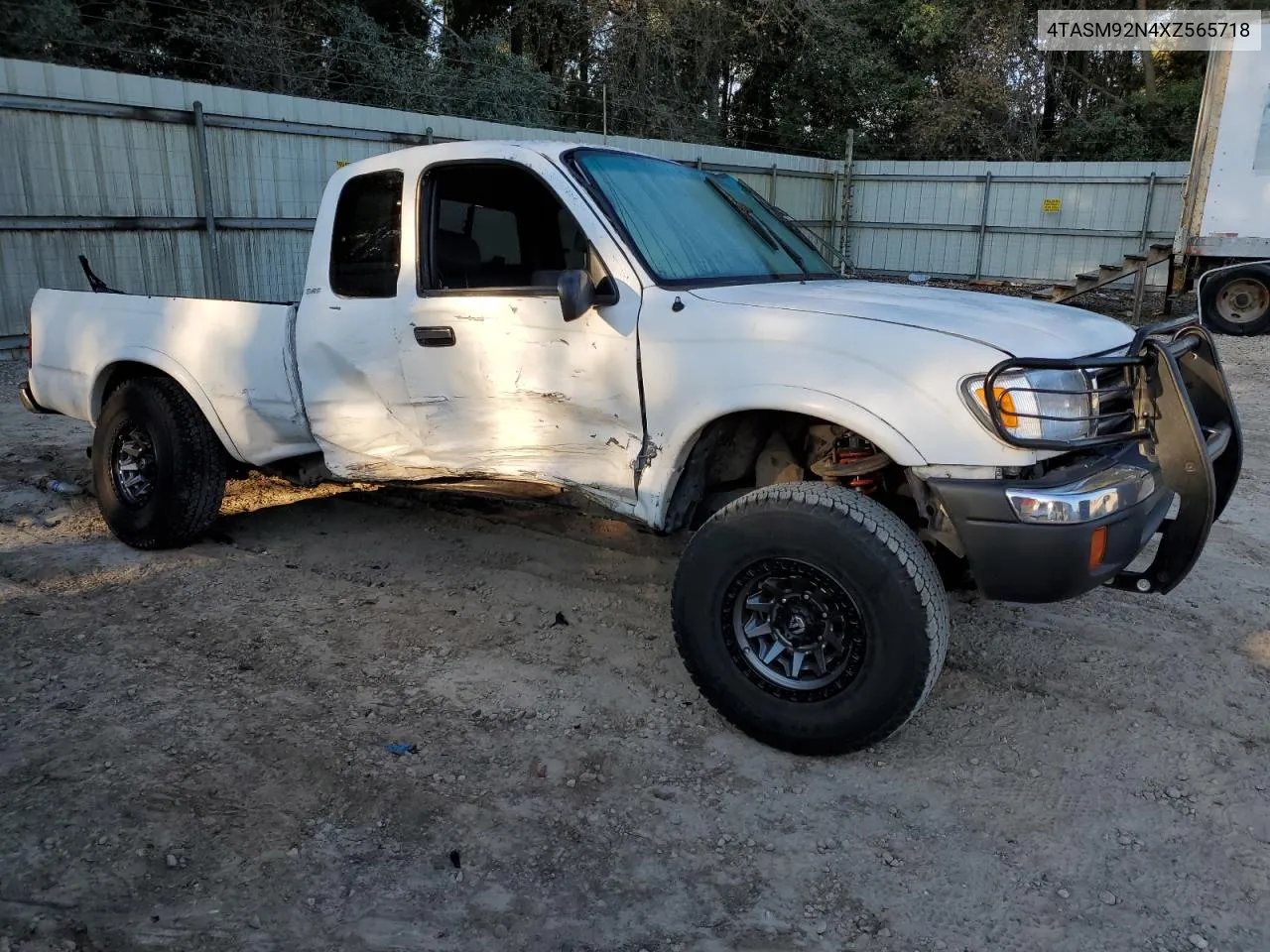 1999 Toyota Tacoma Xtracab Prerunner VIN: 4TASM92N4XZ565718 Lot: 77521444