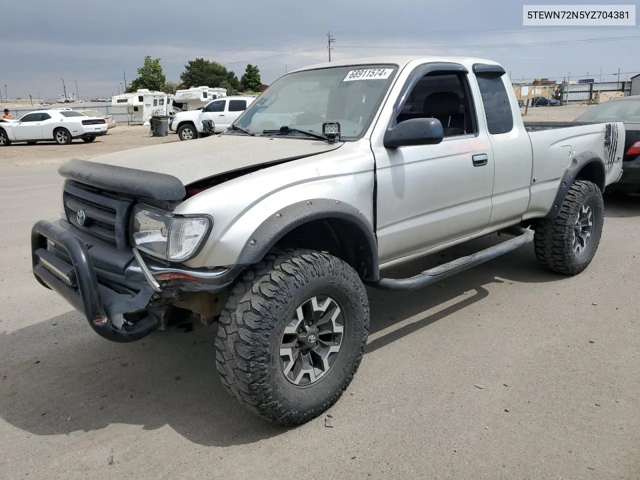 2000 Toyota Tacoma Xtracab VIN: 5TEWN72N5YZ704381 Lot: 68911574