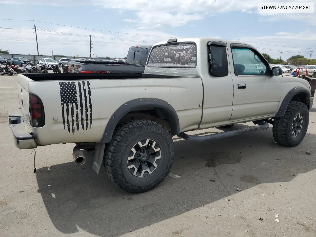 2000 Toyota Tacoma Xtracab VIN: 5TEWN72N5YZ704381 Lot: 68911574