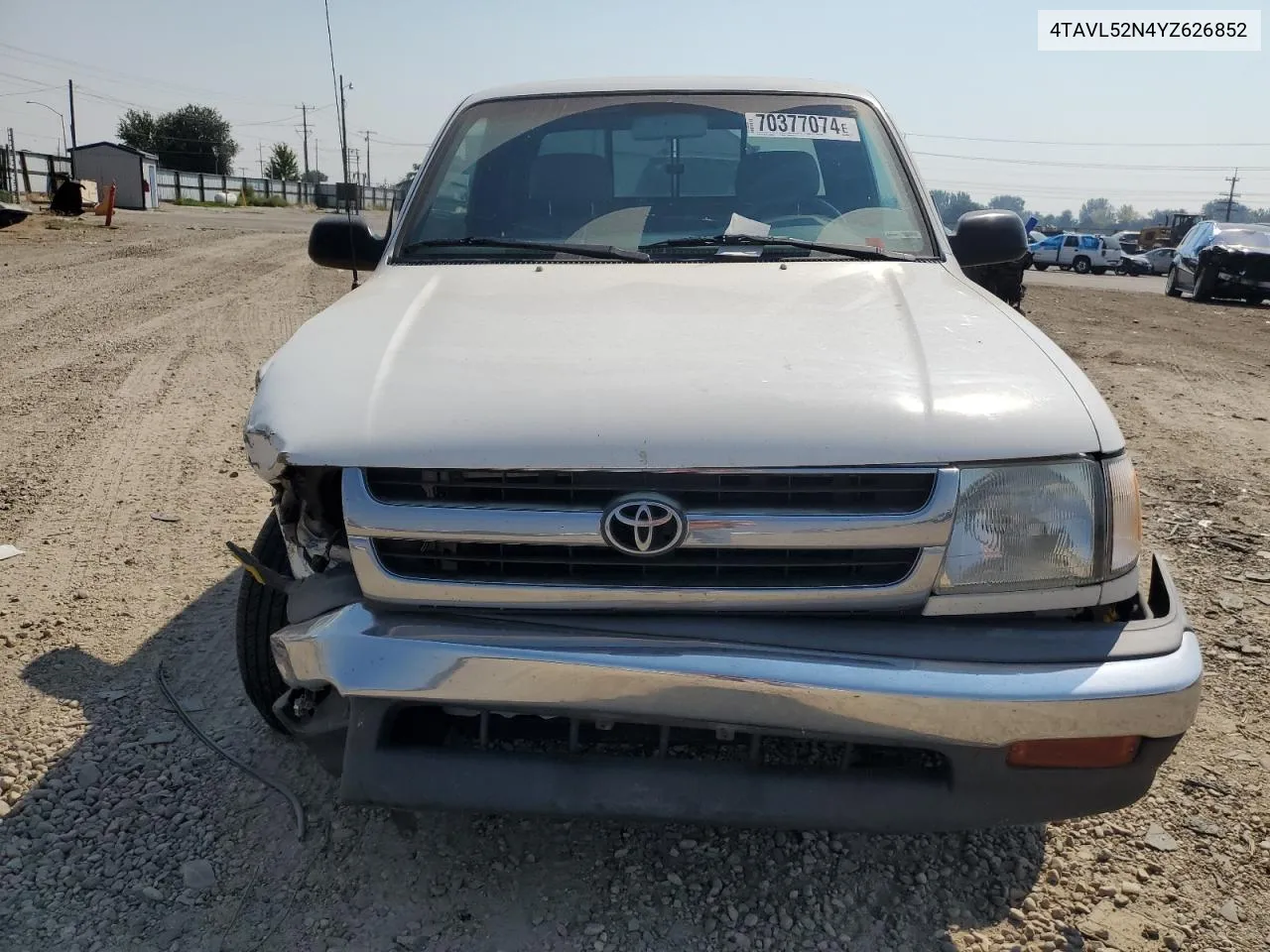 2000 Toyota Tacoma Xtracab VIN: 4TAVL52N4YZ626852 Lot: 70377074