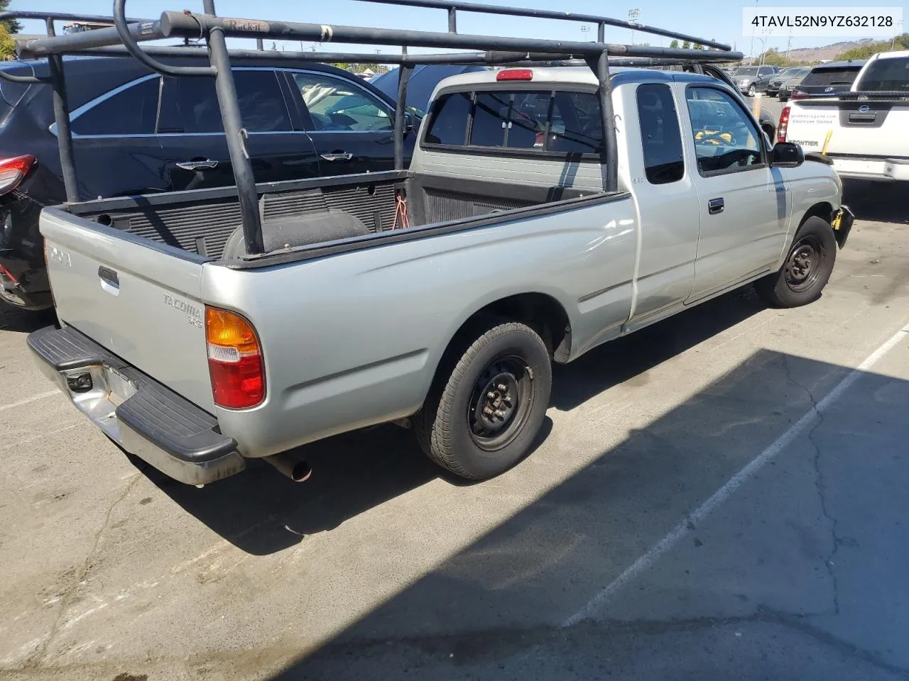 2000 Toyota Tacoma Xtracab VIN: 4TAVL52N9YZ632128 Lot: 70436544