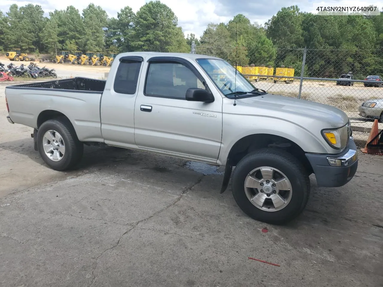 2000 Toyota Tacoma Xtracab Prerunner VIN: 4TASN92N1YZ640907 Lot: 72013704