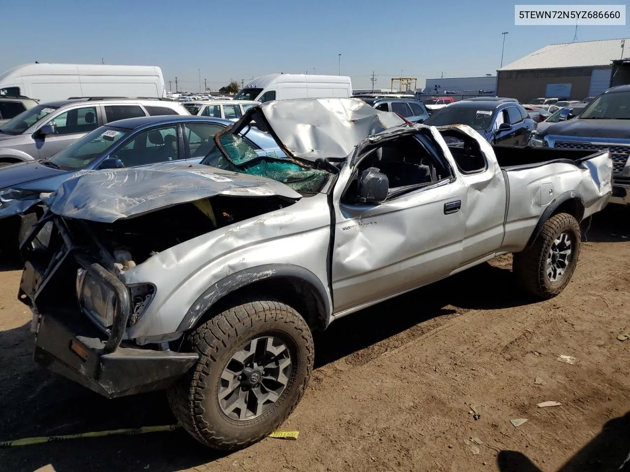 2000 Toyota Tacoma Xtracab VIN: 5TEWN72N5YZ686660 Lot: 72356544