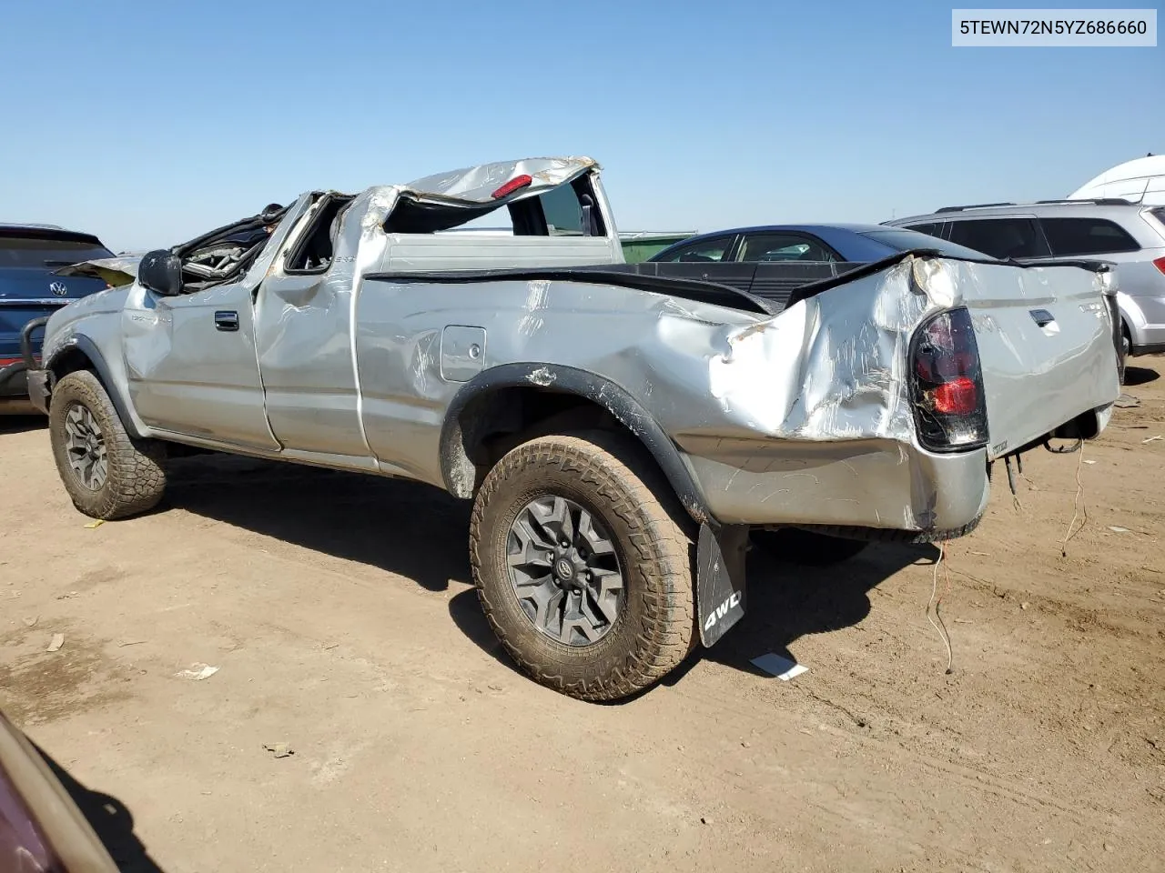 2000 Toyota Tacoma Xtracab VIN: 5TEWN72N5YZ686660 Lot: 72356544