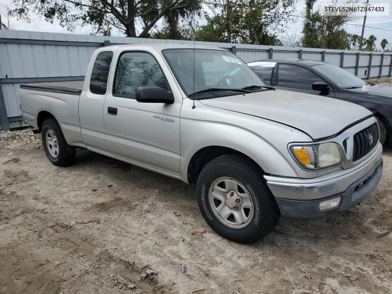 2001 Toyota Tacoma Xtracab VIN: 5TEVL52N61Z847433 Lot: 75311904