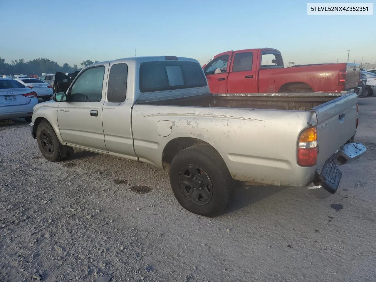 2004 Toyota Tacoma Xtracab VIN: 5TEVL52NX4Z352351 Lot: 72671724