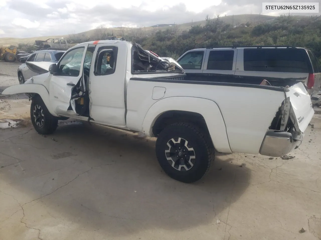 2005 Toyota Tacoma Prerunner Access Cab VIN: 5TETU62N65Z135925 Lot: 51067264