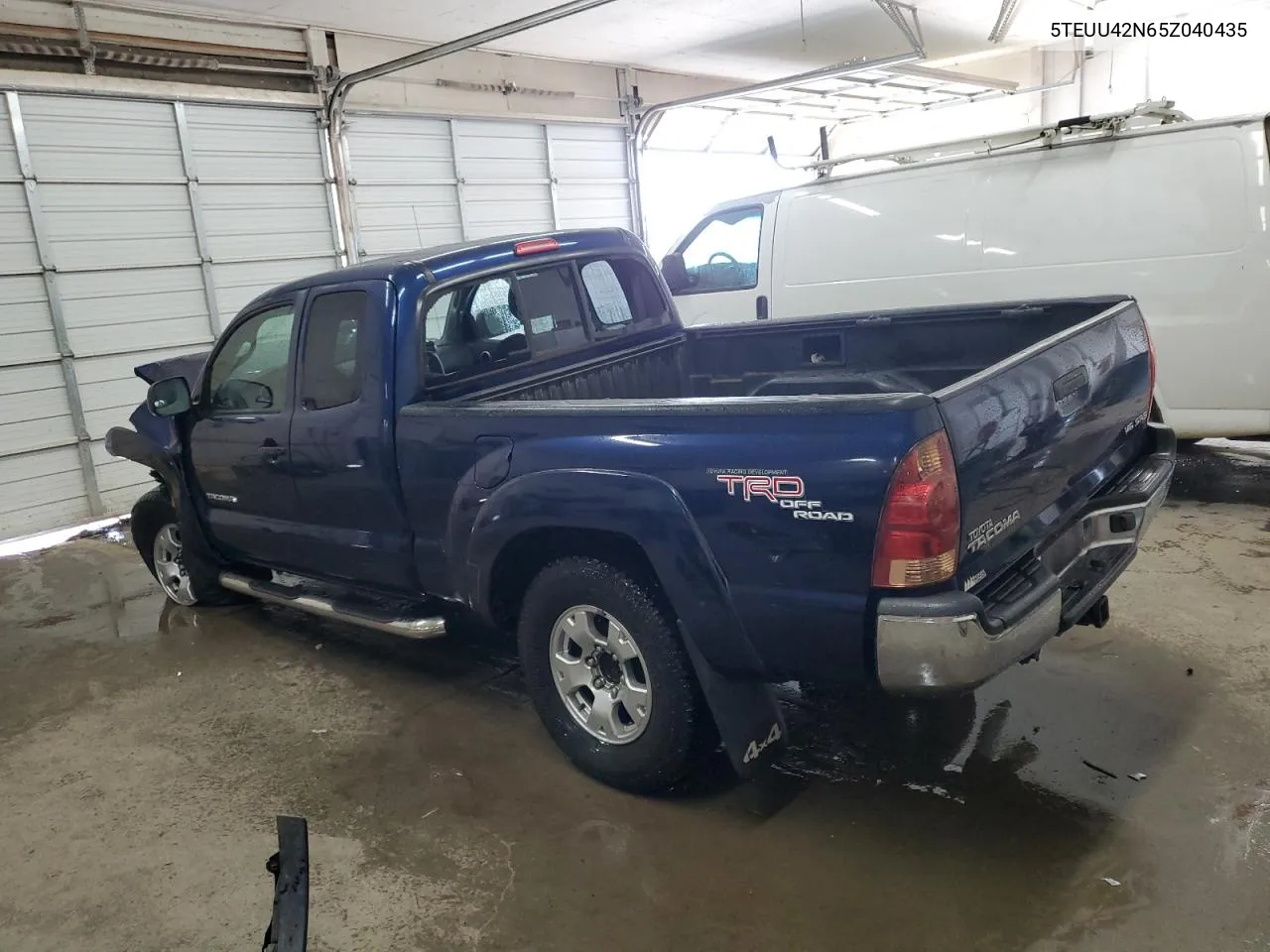 2005 Toyota Tacoma Access Cab VIN: 5TEUU42N65Z040435 Lot: 69231354