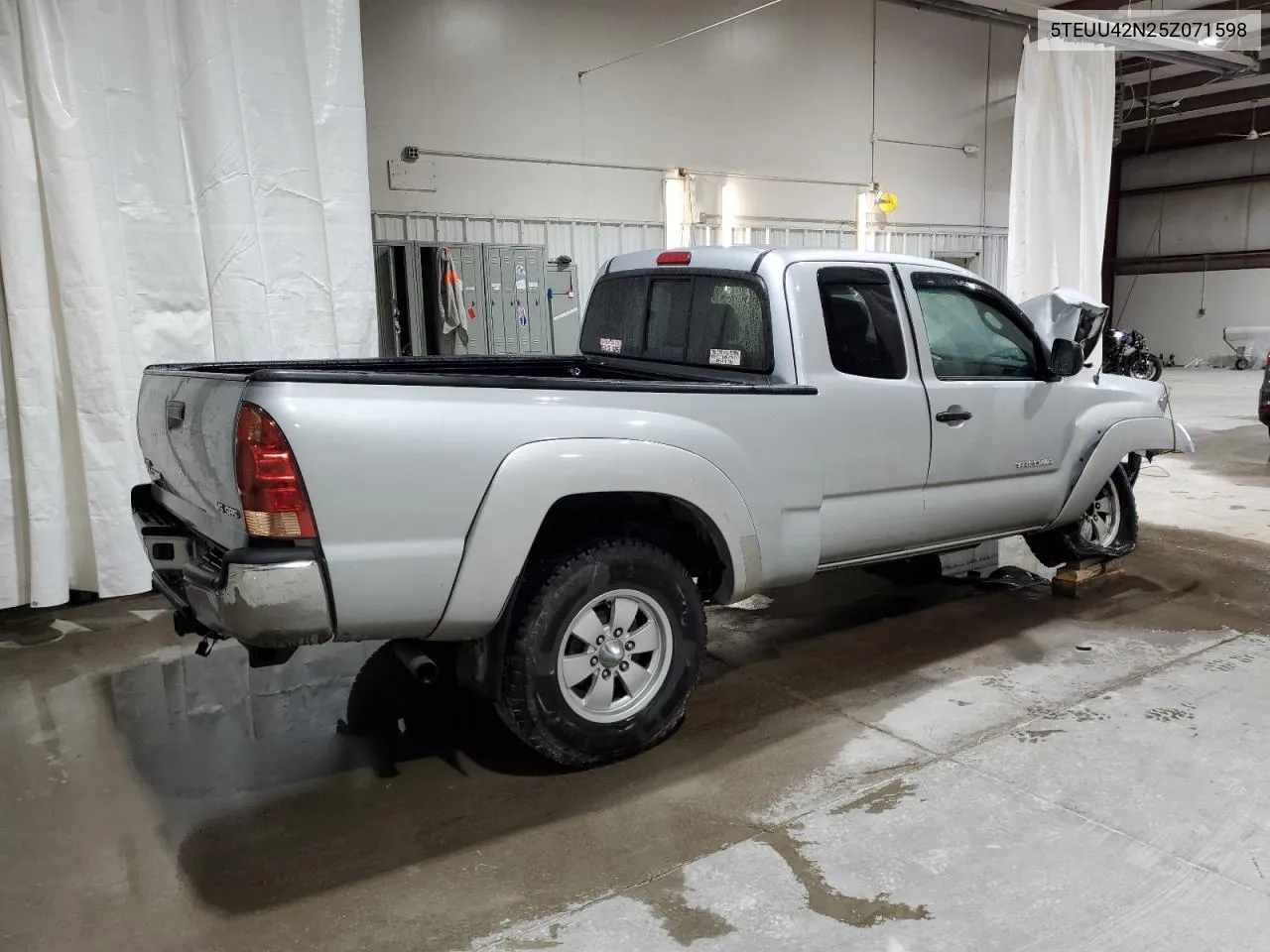 2005 Toyota Tacoma Access Cab VIN: 5TEUU42N25Z071598 Lot: 73371534