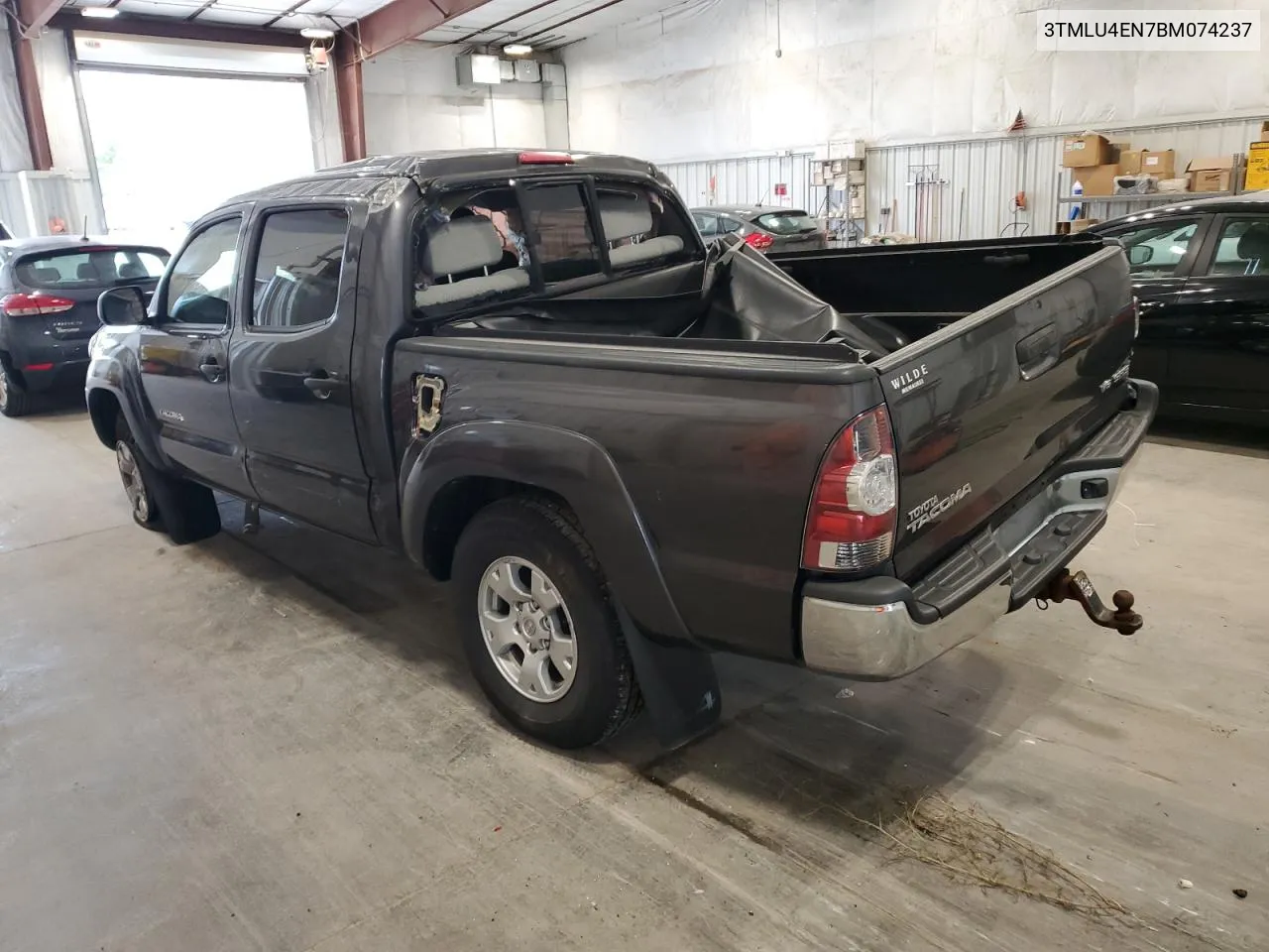 2011 Toyota Tacoma Double Cab VIN: 3TMLU4EN7BM074237 Lot: 69084104