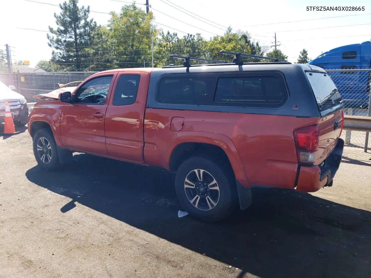 2016 Toyota Tacoma Access Cab VIN: 5TFSZ5AN4GX028665 Lot: 70380054