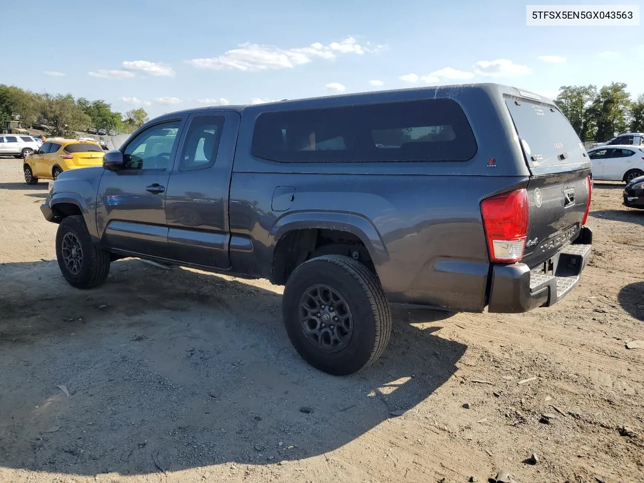 2016 Toyota Tacoma Access Cab VIN: 5TFSX5EN5GX043563 Lot: 70651654