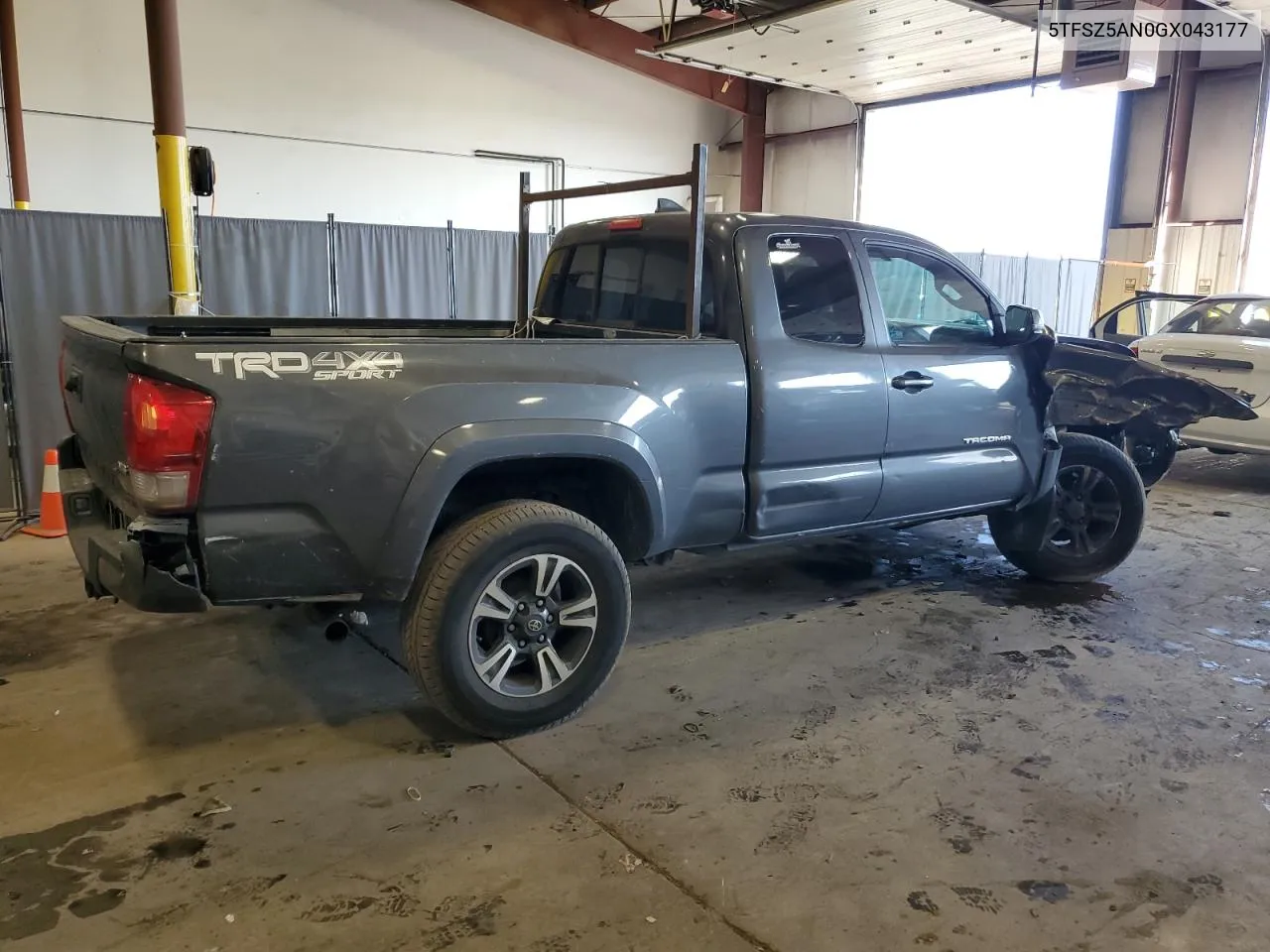 2016 Toyota Tacoma Access Cab VIN: 5TFSZ5AN0GX043177 Lot: 70961624