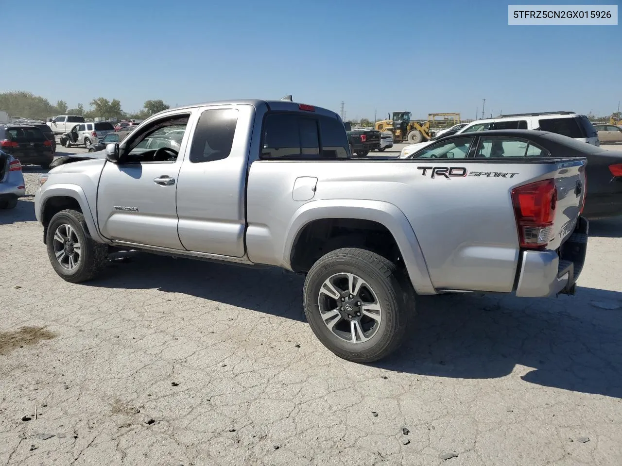 5TFRZ5CN2GX015926 2016 Toyota Tacoma Access Cab