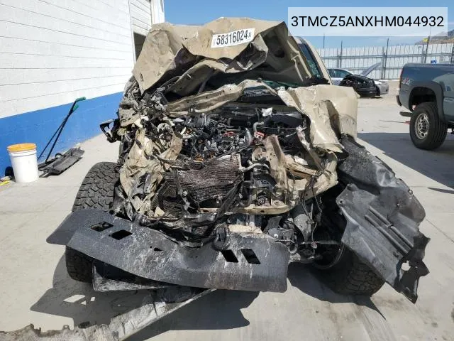 3TMCZ5ANXHM044932 2017 Toyota Tacoma Double Cab