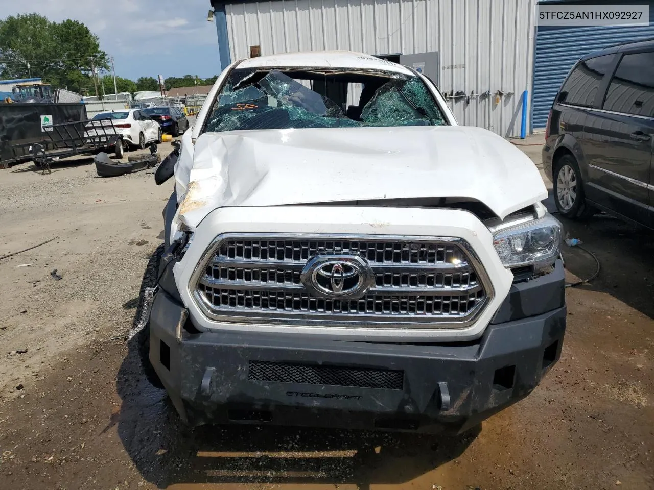 2017 Toyota Tacoma Double Cab VIN: 5TFCZ5AN1HX092927 Lot: 61894044