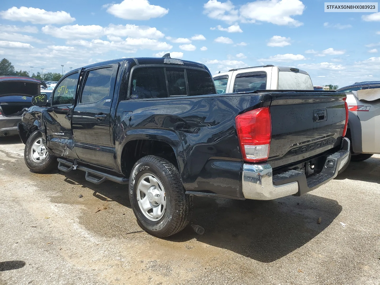 2017 Toyota Tacoma Double Cab VIN: 5TFAX5GN8HX083923 Lot: 63564664