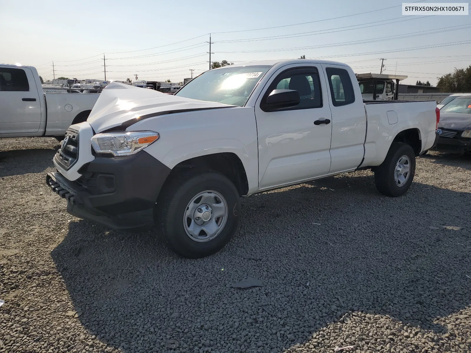 5TFRX5GN2HX100671 2017 Toyota Tacoma Access Cab