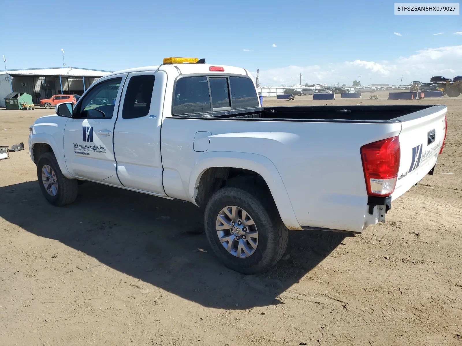 2017 Toyota Tacoma Access Cab VIN: 5TFSZ5AN5HX079027 Lot: 66010604