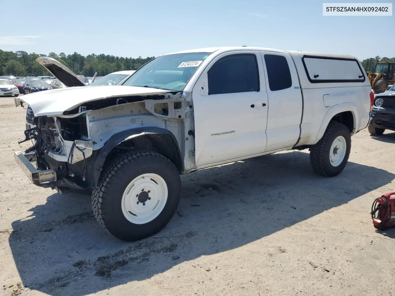 2017 Toyota Tacoma Access Cab VIN: 5TFSZ5AN4HX092402 Lot: 67242224