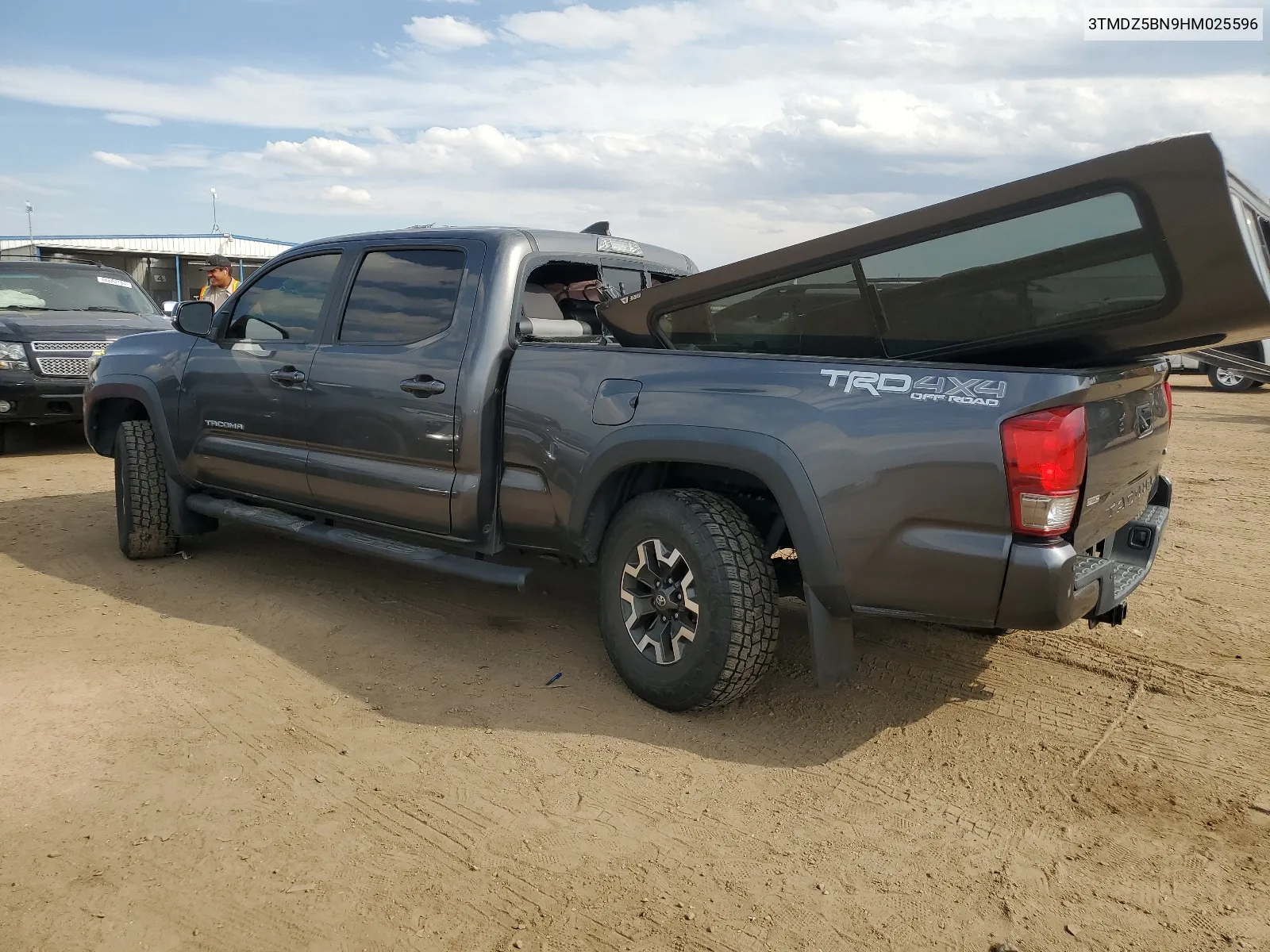 3TMDZ5BN9HM025596 2017 Toyota Tacoma Double Cab