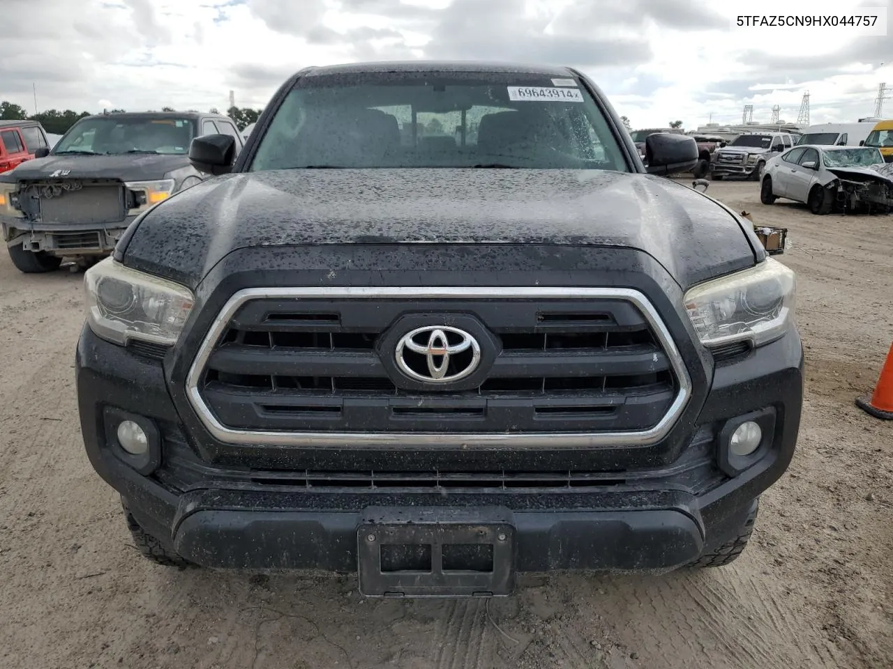 2017 Toyota Tacoma Double Cab VIN: 5TFAZ5CN9HX044757 Lot: 69643914