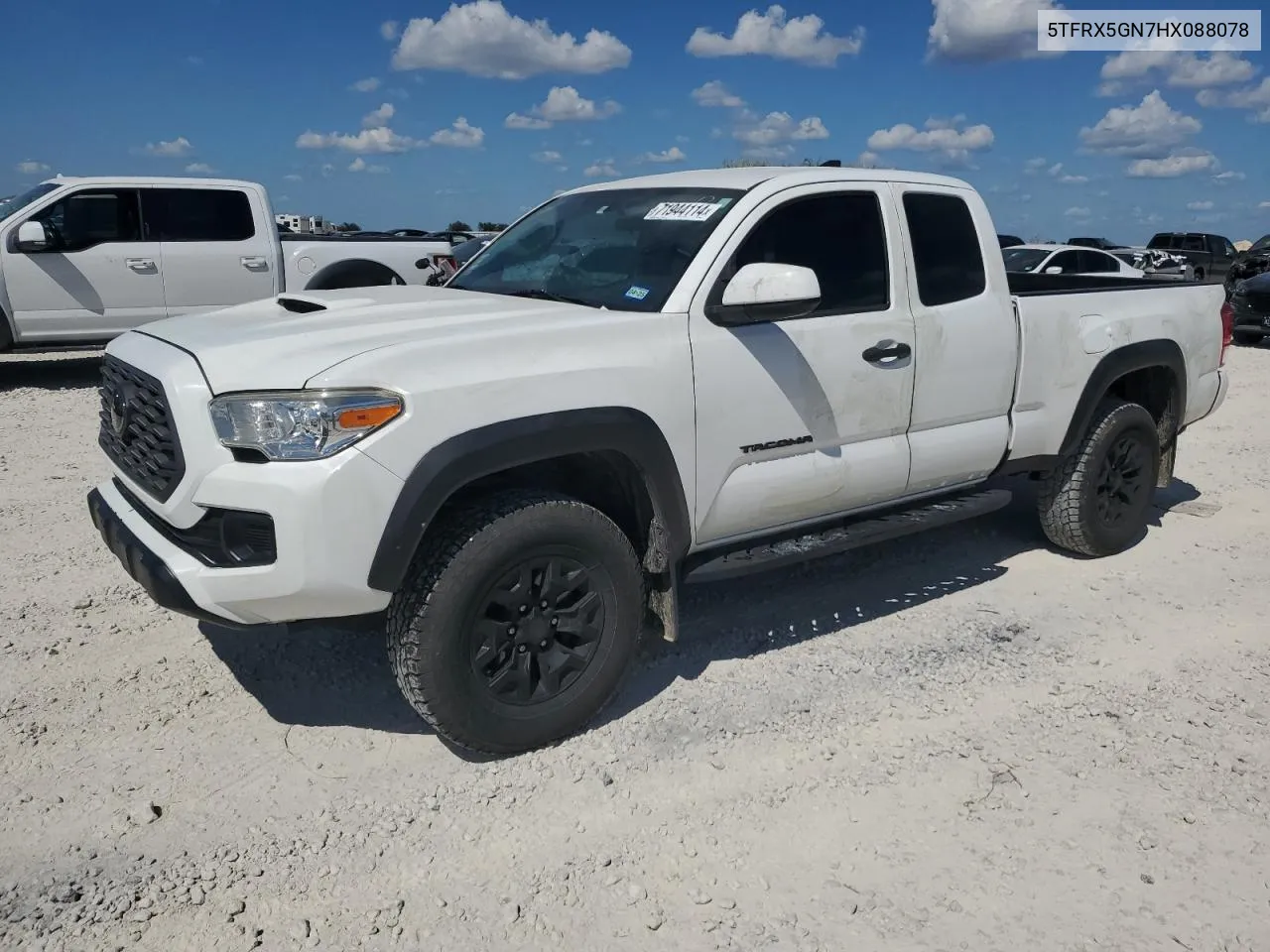 2017 Toyota Tacoma Access Cab VIN: 5TFRX5GN7HX088078 Lot: 71944114