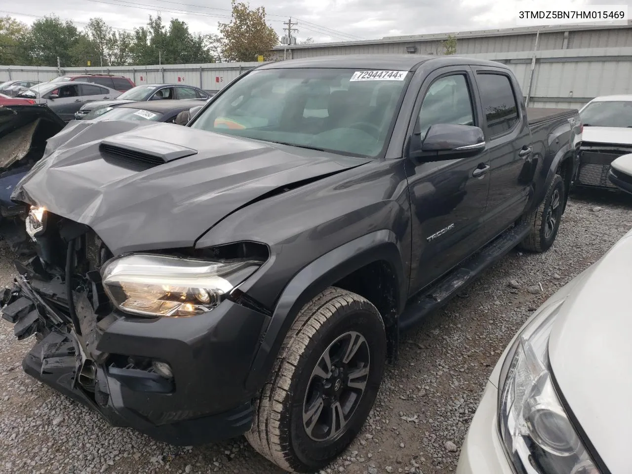 3TMDZ5BN7HM015469 2017 Toyota Tacoma Double Cab