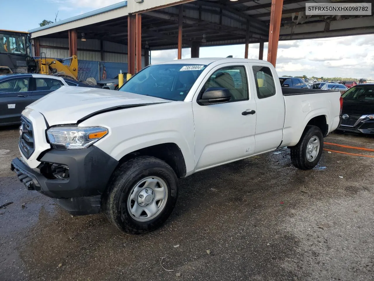 5TFRX5GNXHX098782 2017 Toyota Tacoma Access Cab