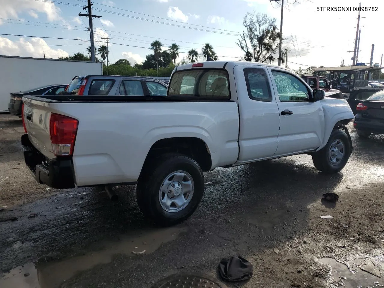 5TFRX5GNXHX098782 2017 Toyota Tacoma Access Cab