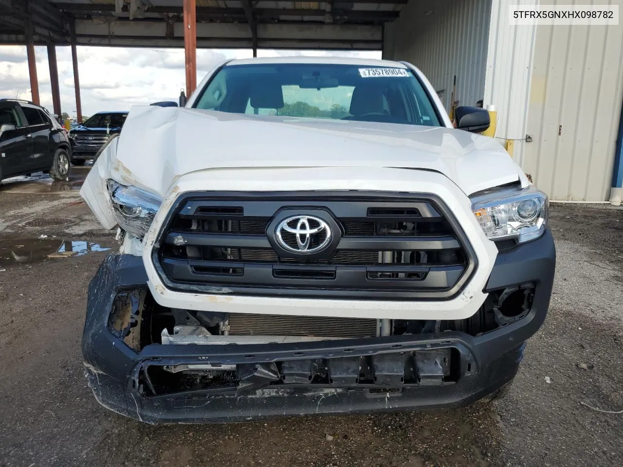 5TFRX5GNXHX098782 2017 Toyota Tacoma Access Cab