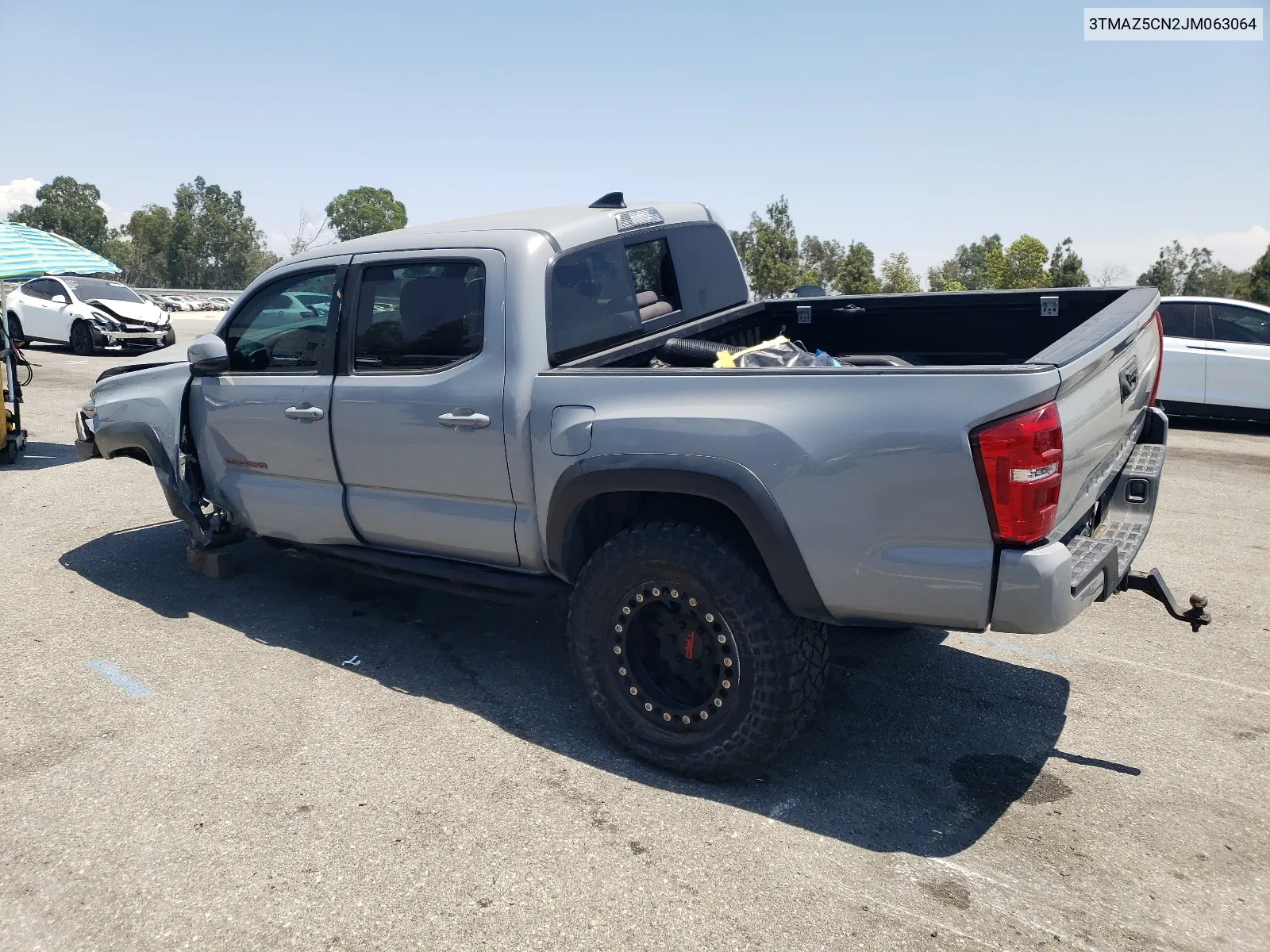 3TMAZ5CN2JM063064 2018 Toyota Tacoma Double Cab