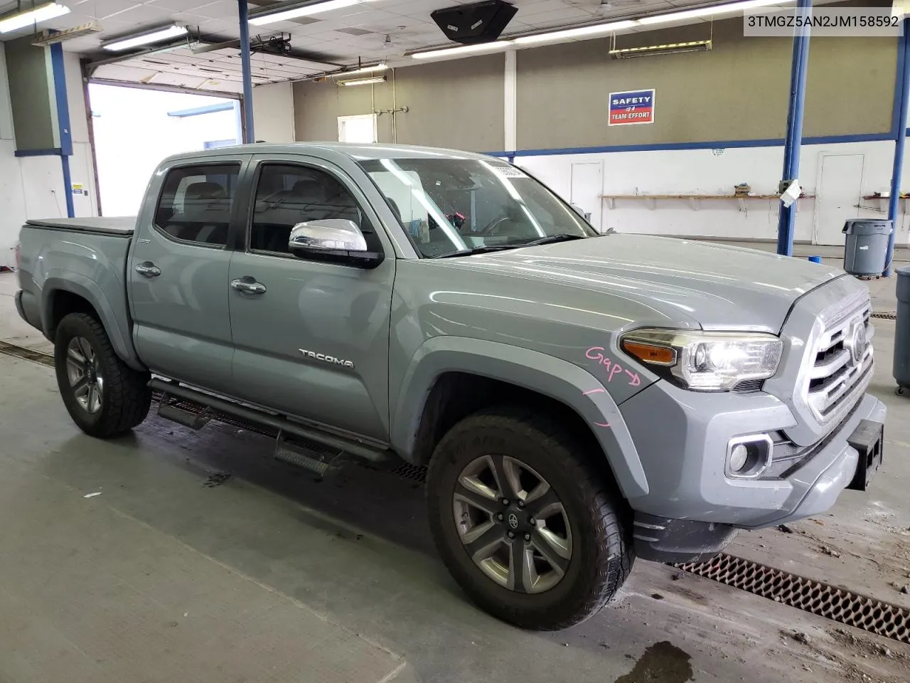 3TMGZ5AN2JM158592 2018 Toyota Tacoma Double Cab