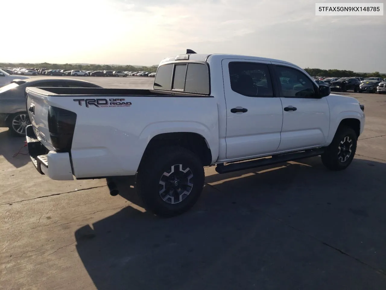 2019 Toyota Tacoma Double Cab VIN: 5TFAX5GN9KX148785 Lot: 65683394