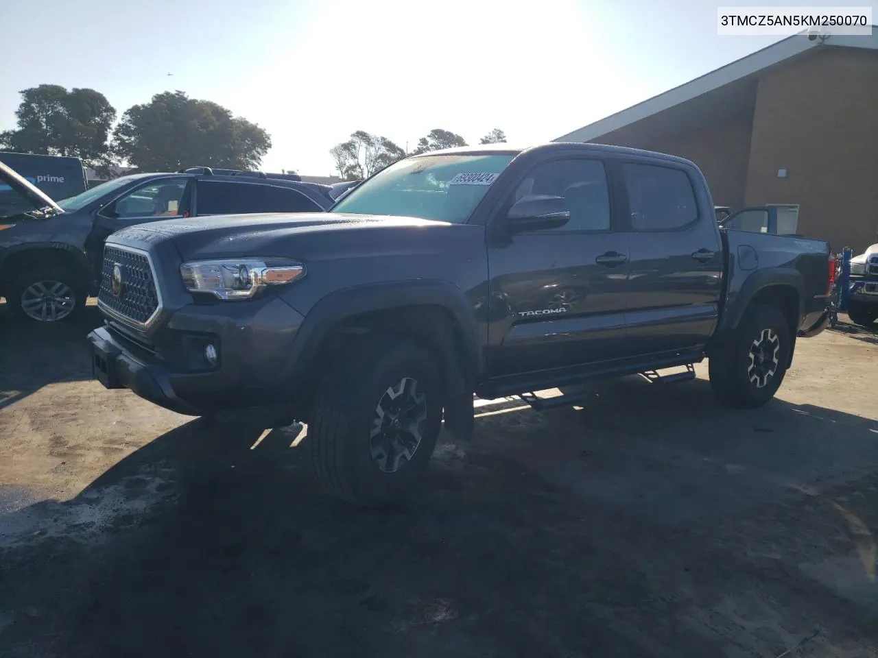 2019 Toyota Tacoma Double Cab VIN: 3TMCZ5AN5KM250070 Lot: 69300424