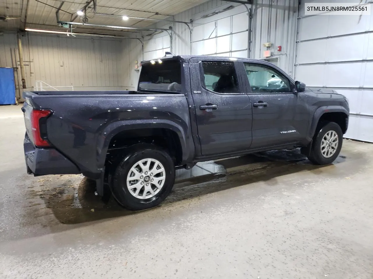 3TMLB5JN8RM025561 2024 Toyota Tacoma Double Cab