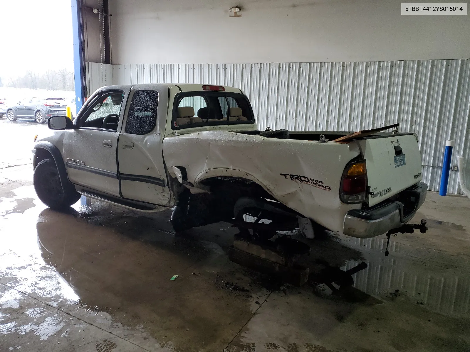 2000 Toyota Tundra Access Cab VIN: 5TBBT4412YS015014 Lot: 48332944