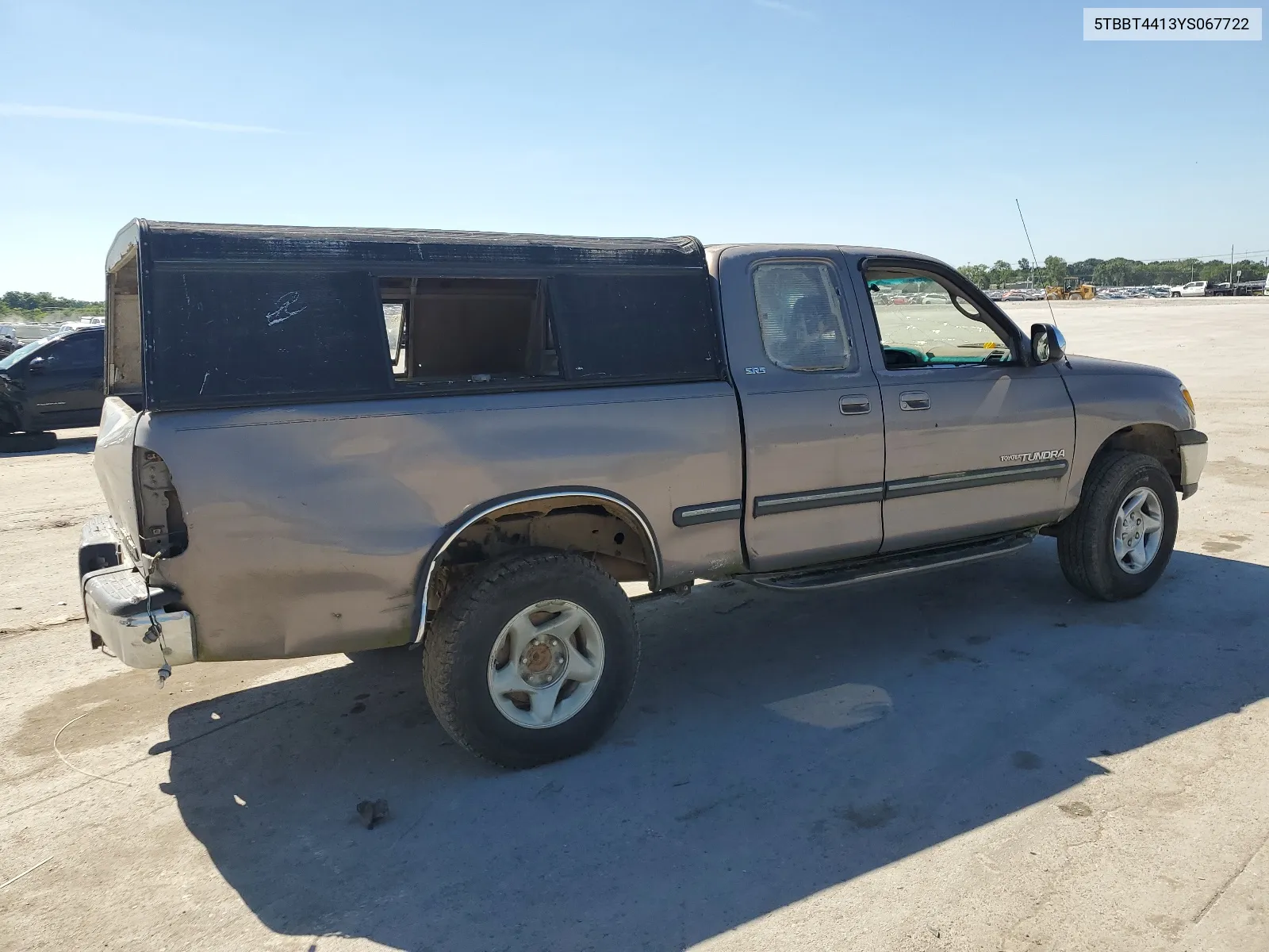 2000 Toyota Tundra Access Cab VIN: 5TBBT4413YS067722 Lot: 63469334