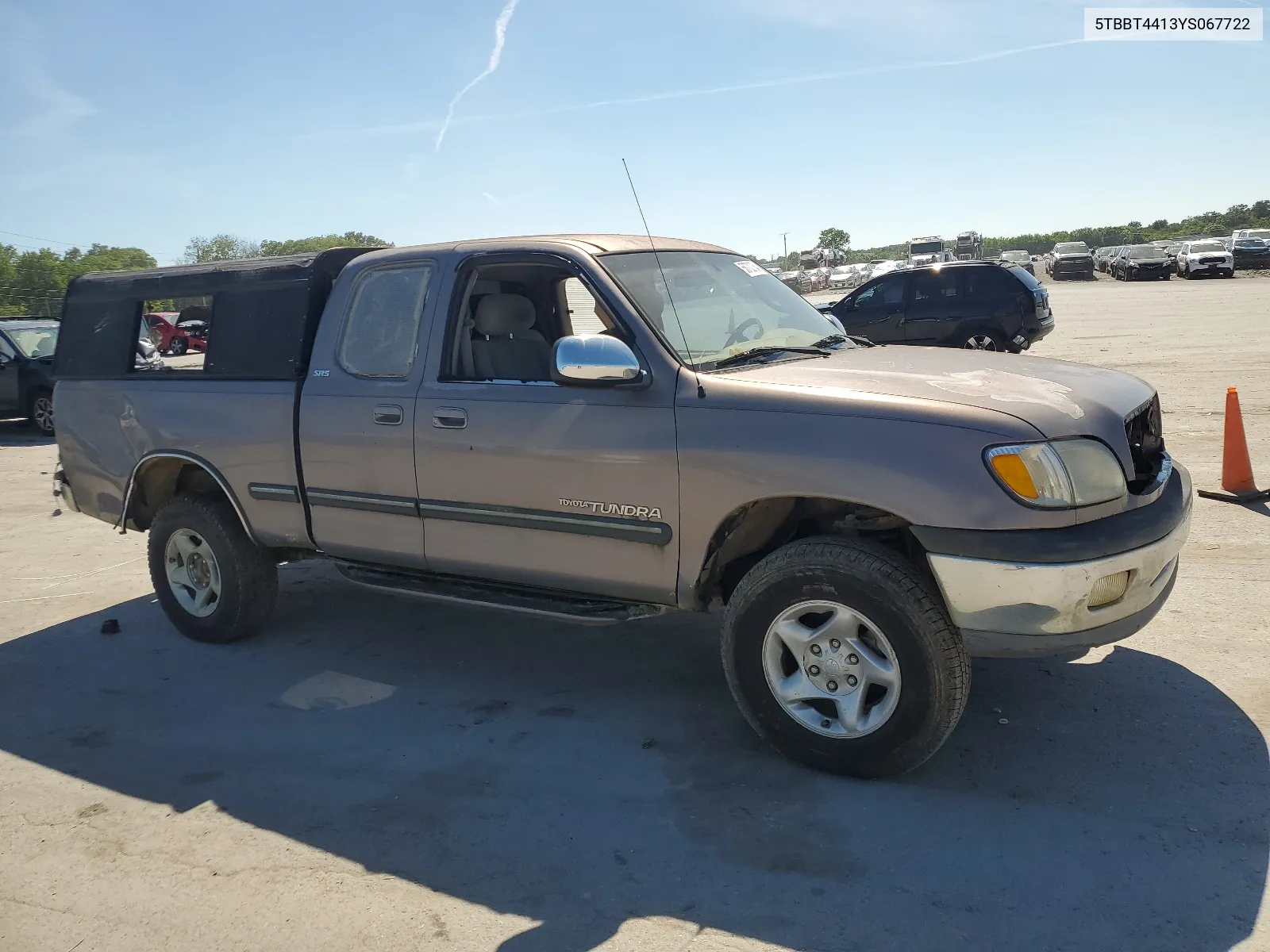 2000 Toyota Tundra Access Cab VIN: 5TBBT4413YS067722 Lot: 63469334